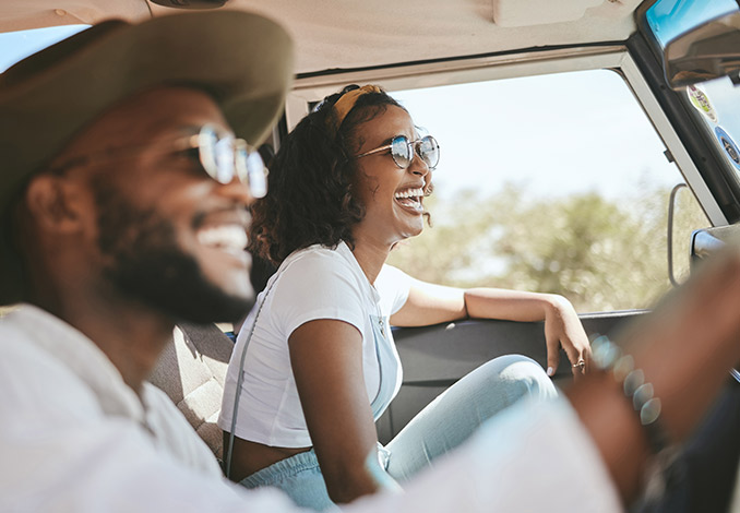 Couple on a raodtrip